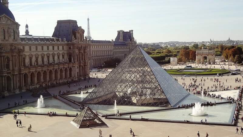 Le Louvre - les-projets-de-dls-ascenseurs